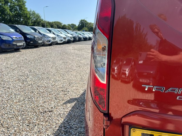 Ford Transit Connect AUTO SWB L1H1 Low Roof Sport 250 Air Con Alloys Sensors Cam EURO 6 NO VAT 24