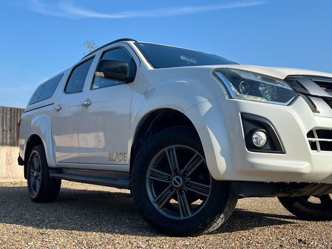 Isuzu D-Max BLADE DCB 14