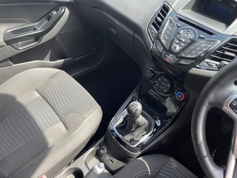 Ford Fiesta 1.0T EcoBoost Zetec Euro 6 (s/s) 5dr 18