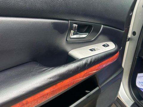 Lexus RX 3.0 300 5dr 26