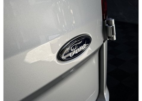 Ford Transit Custom 2.0 300 EcoBlue Limited Crew Van Double Cab 5dr Diesel Manual L2 H1 Euro 6 15
