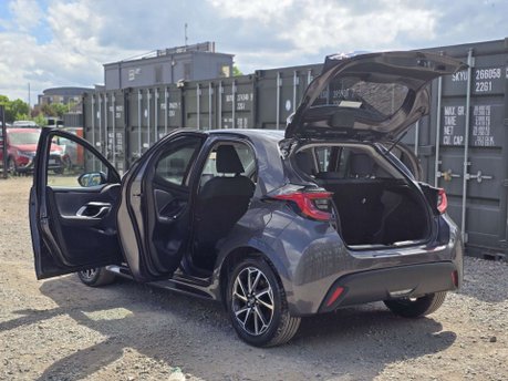 Toyota Yaris 1.5 VVT-h Design Hatchback 5dr Petrol Hybrid E-CVT Euro 6 (s/s) (116 ps) 55