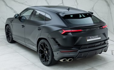 Lamborghini Urus Performante 9