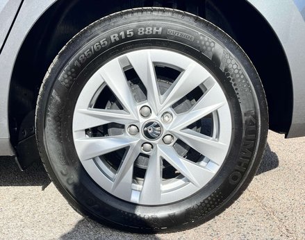 Skoda Fabia 1.0 Fabia SE Comfort TSi Semi-Auto 5dr 13