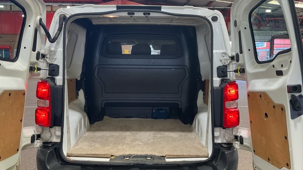 Peugeot Expert Crew Cab MWB L2H1 Low Roof Professional 3100 Air Con Alloys Sensors EURO 6 5
