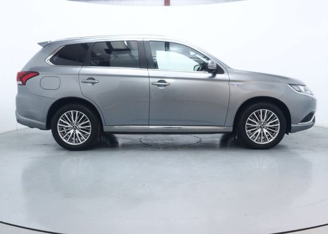 Mitsubishi Outlander 2.4h TwinMotor 13.8kWh Dynamic Safety SUV 5dr Petrol Plug-in Hybrid CVT 4WD 13