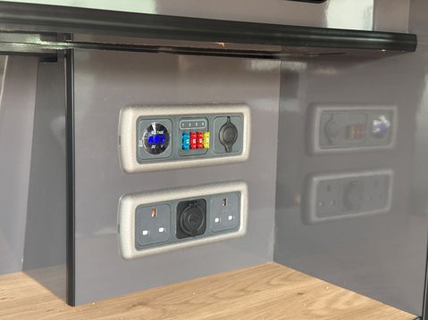 Volkswagen Transporter Camper | 4 Berth | Air Con | Pop Top | Cooker | Rock n Roll Bed 17