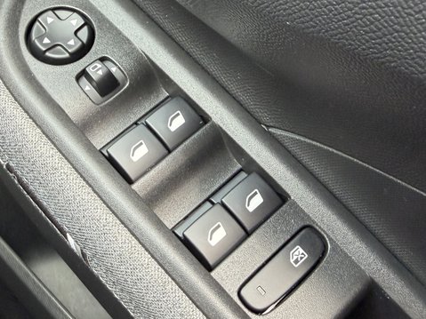 Vauxhall Frontera 83kW GS 44kWh 5dr Auto 33