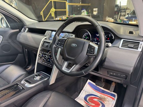Land Rover Discovery Sport 2.0 Discovery Sport SE Tech TD4 Auto 4WD 5dr 3