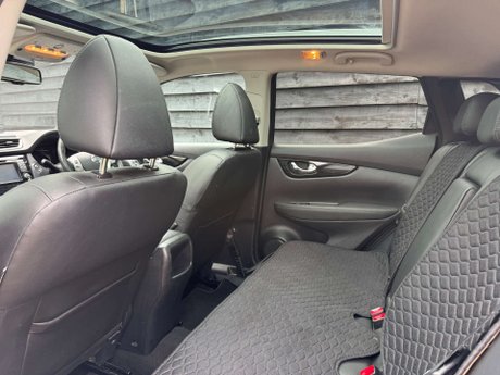 Nissan Qashqai 1.6 Qashqai Tekna dCi CVT 5dr 36