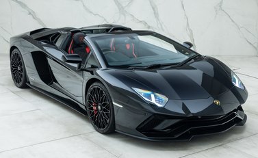Lamborghini Aventador S LP 740-4 Roadster 11