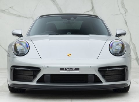 Porsche 911 (992) Carrera 4 GTS 4