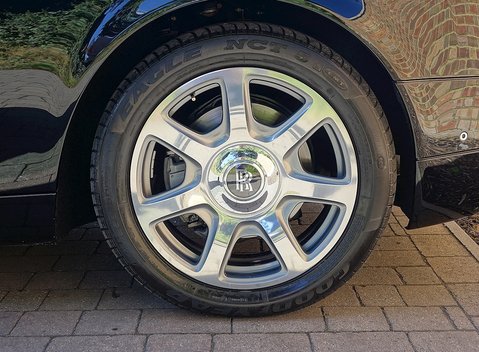 Rolls-Royce Phantom Drophead Series II 15