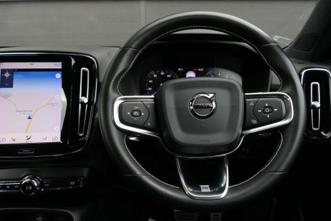Volvo XC40 2.0 XC40 R-Design T4 Auto 5dr 4