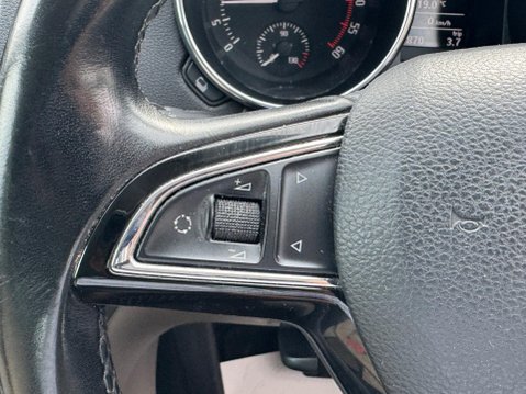 Skoda Yeti 2.0 TDI Elegance Outdoor DSG 4WD Euro 5 5dr 24