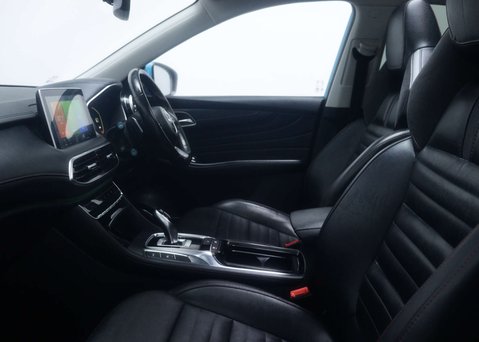 MG HS 1.5 MG HS Exclusive Semi-Auto 5dr 45