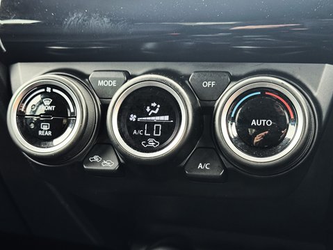 Suzuki Swift 1.2 Dualjet 83 12V Hybrid SZ5 5dr 23