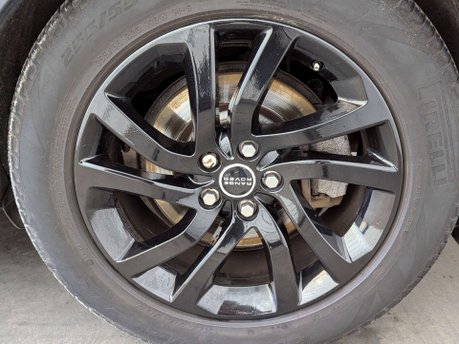 Land Rover Discovery 3.0 Discovery HSE TD6 Auto 4WD 5dr 30