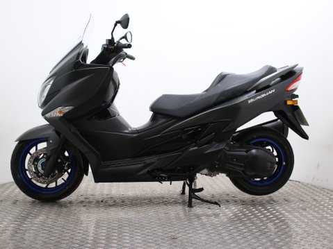 Suzuki Burgman 400 AN 400 AM2 8