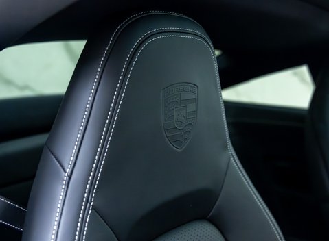 Porsche 911 Carrera 4S (992) 12