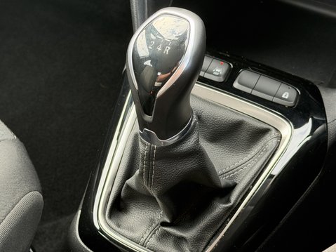 Vauxhall Corsa 1.2 Design 5dr 27