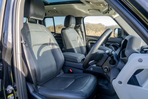 Land Rover Defender P400e XS Edition 11