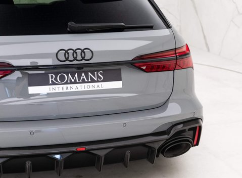 Audi RS6 Avant Carbon Black 24