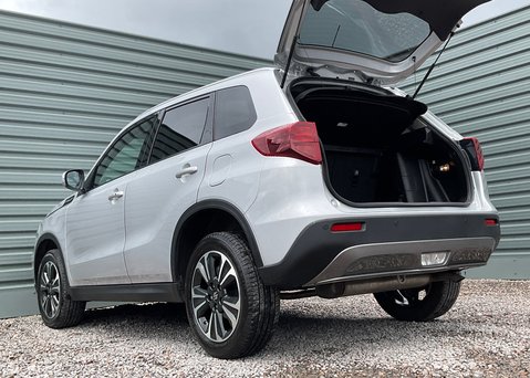 Suzuki Vitara SZ5 BOOSTERJET MHEV 17