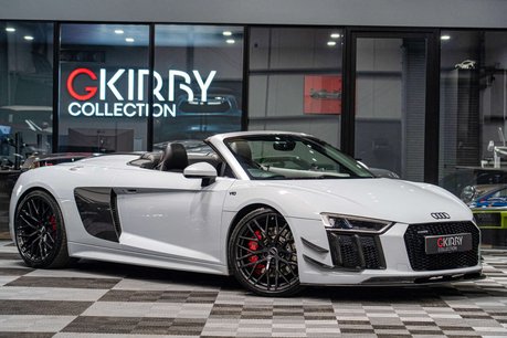 Audi R8 5.2 R8 Spyder Quattro V10 Semi-Auto 4WD 2dr