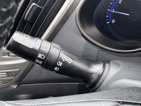 Hyundai Veloster 1.6 GDi Sport Euro 5 4dr 24