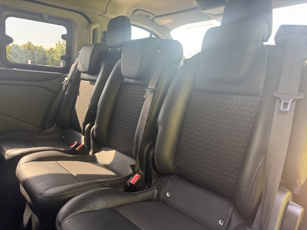 Ford Tourneo Custom Sport 320 Ecoblue Auto 11