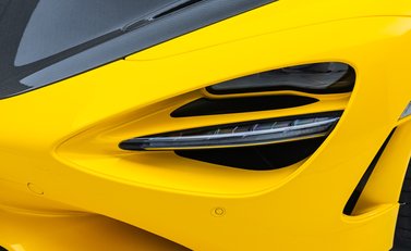 McLaren 750S 21