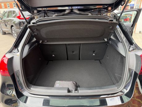 Mercedes-Benz A Class AMG A 35 4MATIC PREMIUM PLUS MHEV 47