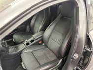 Mercedes-Benz GLA 1.6 GLA180 AMG Line Edition SUV 5dr Petrol 7G-DCT Euro 6 (s/s) (122 ps) 16