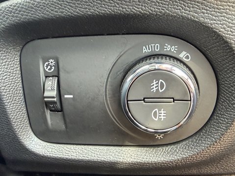 Vauxhall Corsa 100kW Elite Premium 50kWh 5dr Auto [7.4kWCh] 32