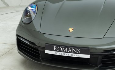 Porsche 911 Carrera (992) 21