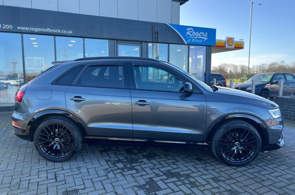 Audi Q3 2.0 TDI QUATTRO BLACK EDITION AUTO 7