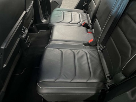 Volkswagen Tiguan 2.0 Tiguan R-Line TSi BlueMotion Technology 4Motion DSG 4WD 5dr 36