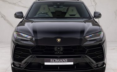 Lamborghini Urus V8 23