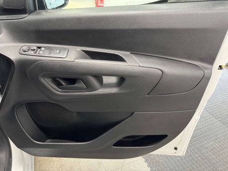 Vauxhall Combo 1.5 Combo 2300 Professional Turbo D S/S 34