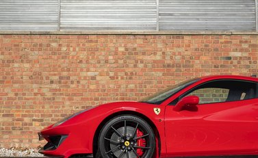 Ferrari 488 Pista 30