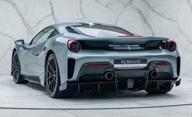 Ferrari 488 Pista 12