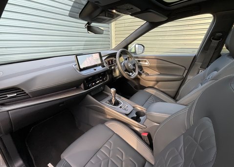 Nissan Qashqai DIG-T TEKNA 12