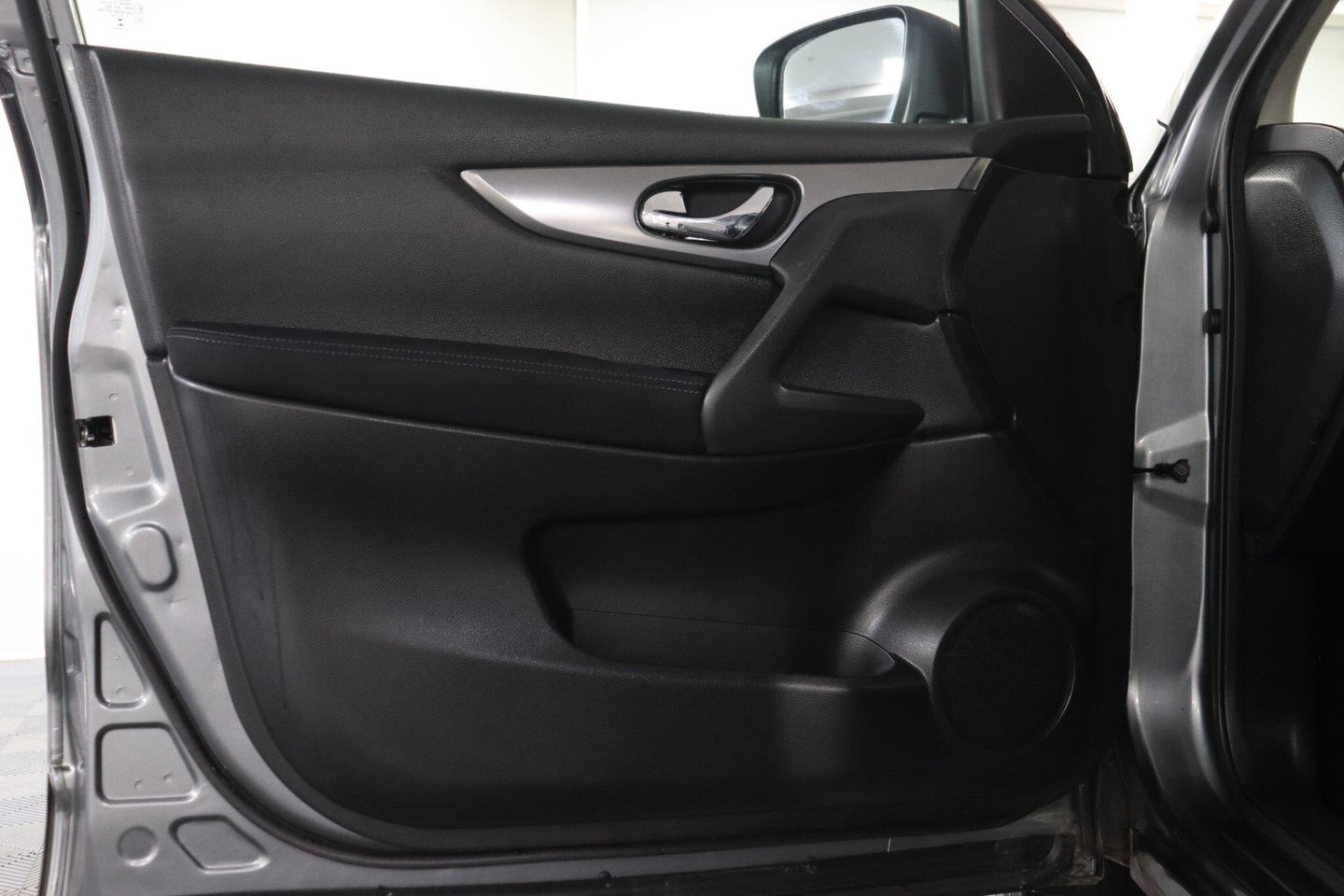 2017 Nissan Qashqai — image 37