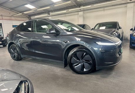 Tesla Model Y PREMIUM LONG RANGE AWD GROK AI Rear Screen Heated & Vented Seats 1 Owner VQ
