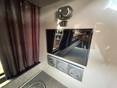 Volkswagen CAMPER KING T6.1 4 BERTH POP TOP EXPLORER MODEL 17