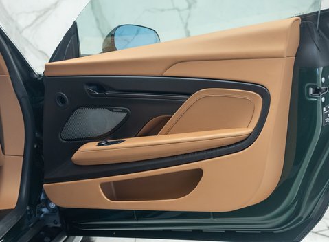 Aston Martin Vanquish V12 27