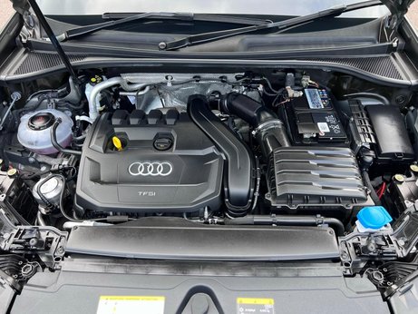 Audi Q3 1.5 TFSI CoD 35 S line S Tronic Euro 6 (s/s) 5dr 38