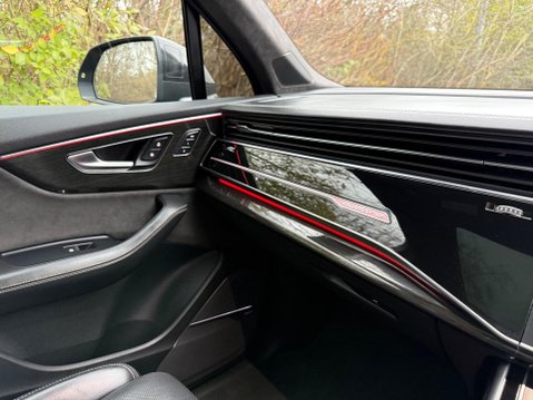 Audi SQ7 4.0 TDI V8 Vorsprung Tiptronic quattro Euro 6 (s/s) 5dr 32