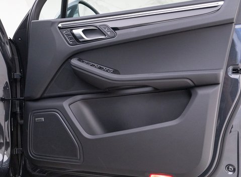 Porsche Macan S 21